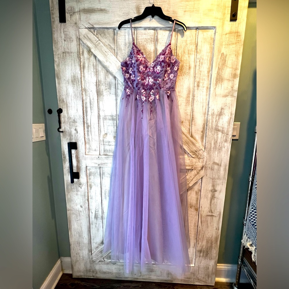 Prom Dress Junior's V-Neck Ballgown Size 7